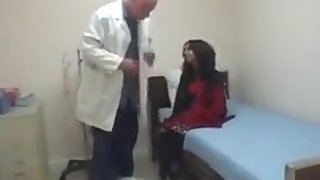 sudan girl with unreasoned doctor